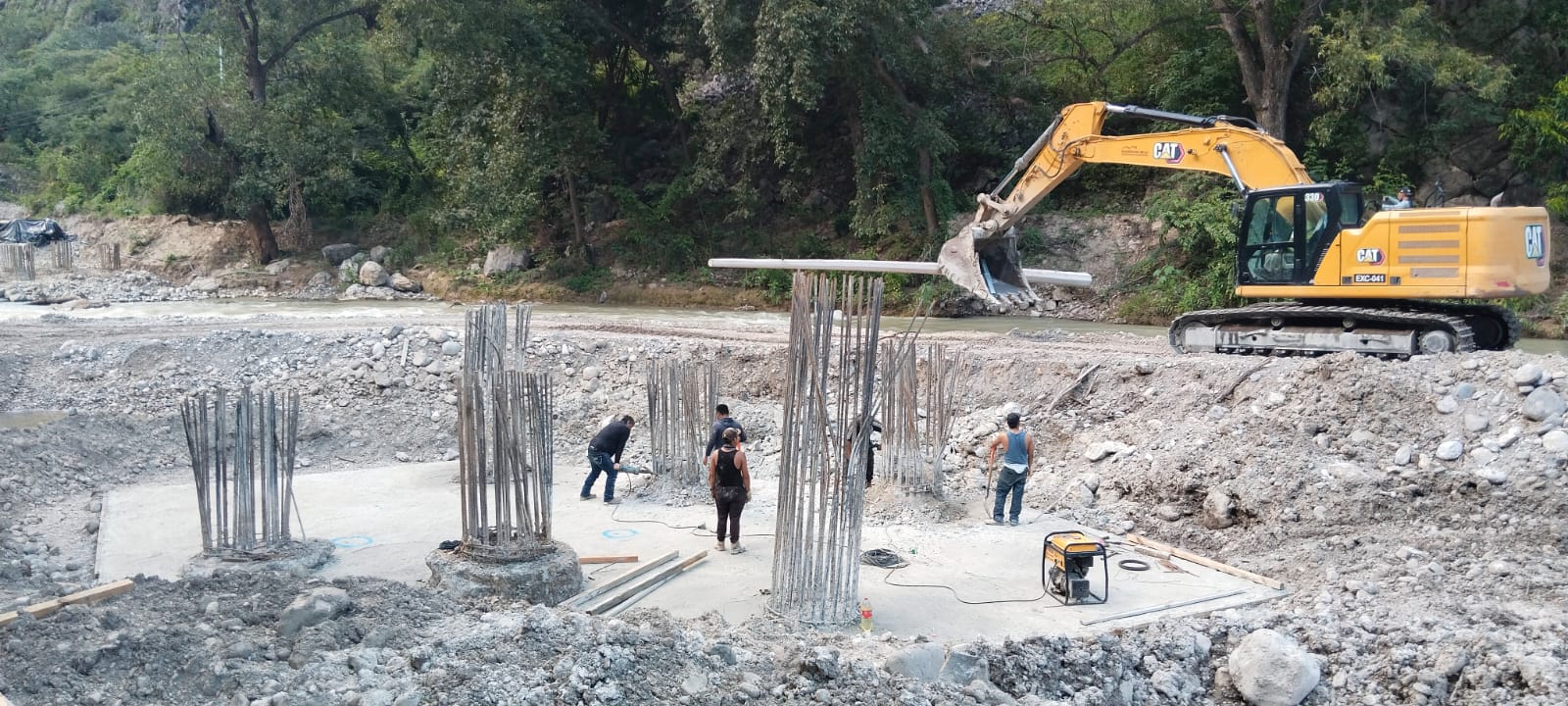 CONSTRUCCIÓN DEL PUENTE “LA MAROMA – EL PALMAR